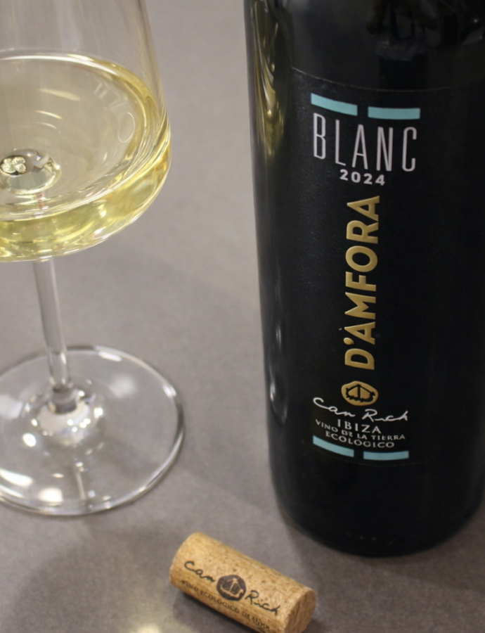 Eivissa, estiu, platges… i vins